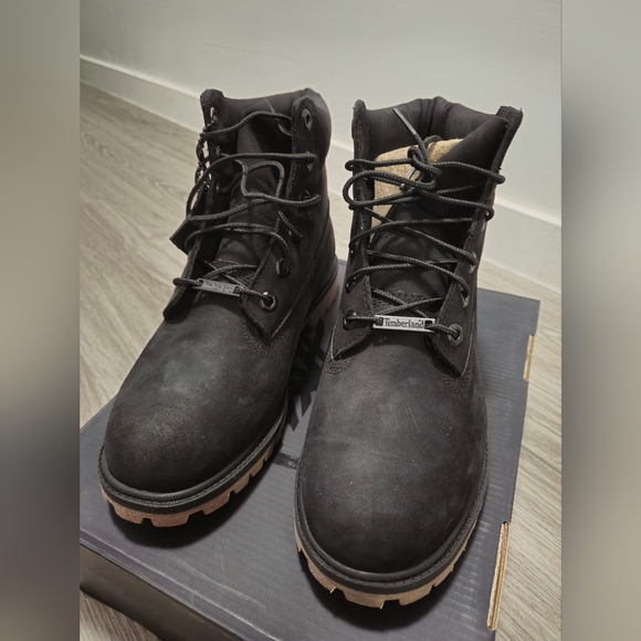SOLD NEW BLACK TIMBERLAND 39.5 EU - Picture 6 of 13